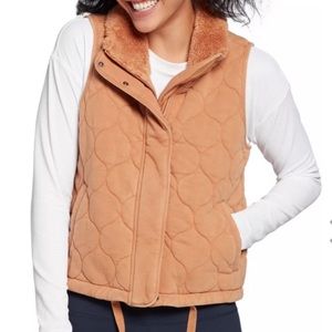 Calia by Carrie Underwood quilted vest
